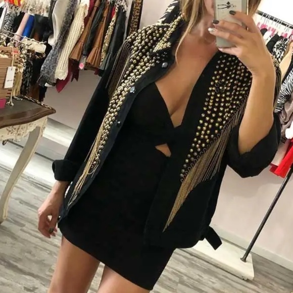 Western Vintage Wash Denim Studded Fringe Jean Jacket - Picture 5 of 16